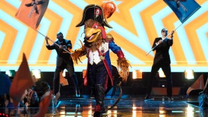 the-masked-singer-royal-hen