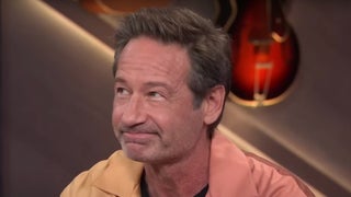 Kelly Clarkson Has to Remind David Duchovny That He Starred in One of Her Favorite Rom-Coms (Video)