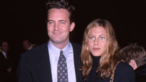 Matthew Perry and Jennifer Aniston at the advance screening for the movie "Kissing A Fool" in 1998 in Los Angeles