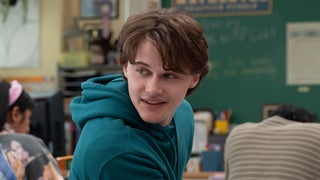 ‘Mean Girls’ Star Chris Briney Has Hot Take on Love Interest Aaron Samuels: ‘He’s a Good Person at the End of the Day’ | Video