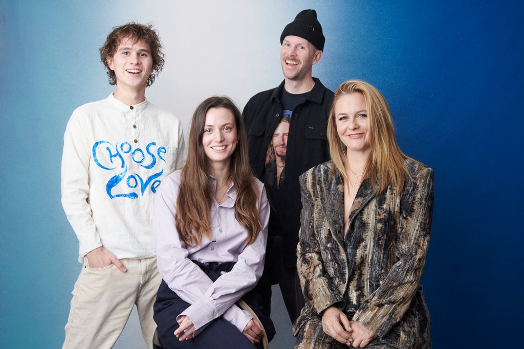 Walt Klink, Steffen Haars, Gaite Jansen & Alicia Silverstone, “Krazy House”