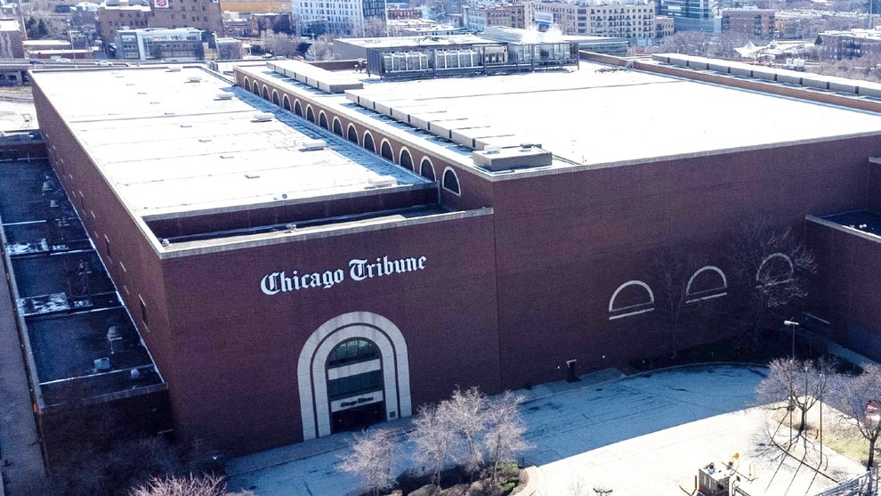 Chicago Tribune headquarters (Credit: WikiMedia Commons)