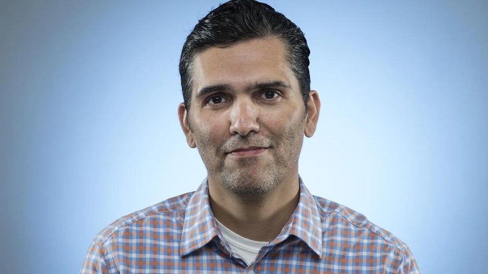 Hector Becerra, Los Angeles Times