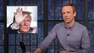 seth-meyers-trump-hands