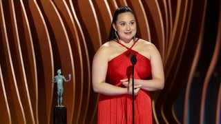 Lily Gladstone Applauds Fellow Actors After ‘Hard Year for All of Us’ in Historic SAG Award Speech: ‘Keep Speaking Up’ | Video