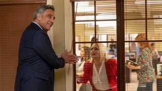 Brad Garrett Breaks Down ‘Not Dead Yet’ Debut, ‘Manipulative’ Father-Daughter Relationship With Lauren Ash’s Lexi