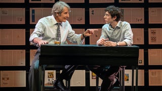‘The Connector’ Off Broadway Review: Scott Bakula Gets Smeared With News Print