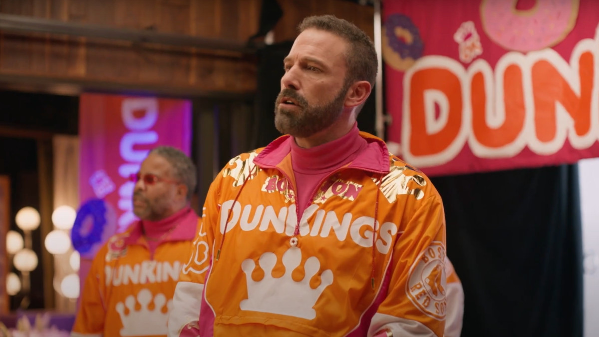 Ben Affleck Stars in Dunkin Donuts Super Bowl Commercial With Tom Brady