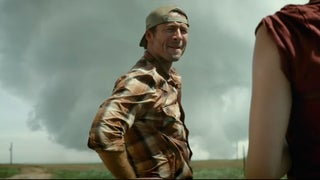 ‘Twisters’: Glen Powell Chases Tornadoes With a Smile in Extended Sneak Peek