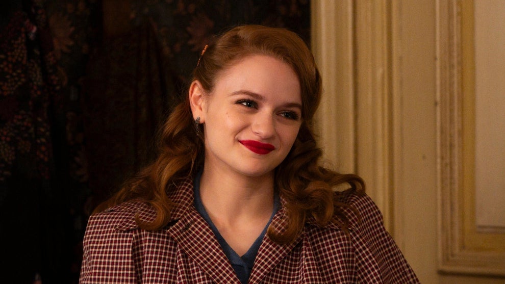 Joey King plays Halina Kurc in "We Were the Lucky Ones" on Hulu