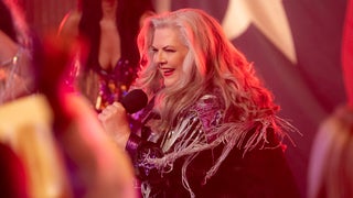 ‘Girls5Eva’ Star Paula Pell Thinks the World ‘Desperately Needs White-Hot Comedy’