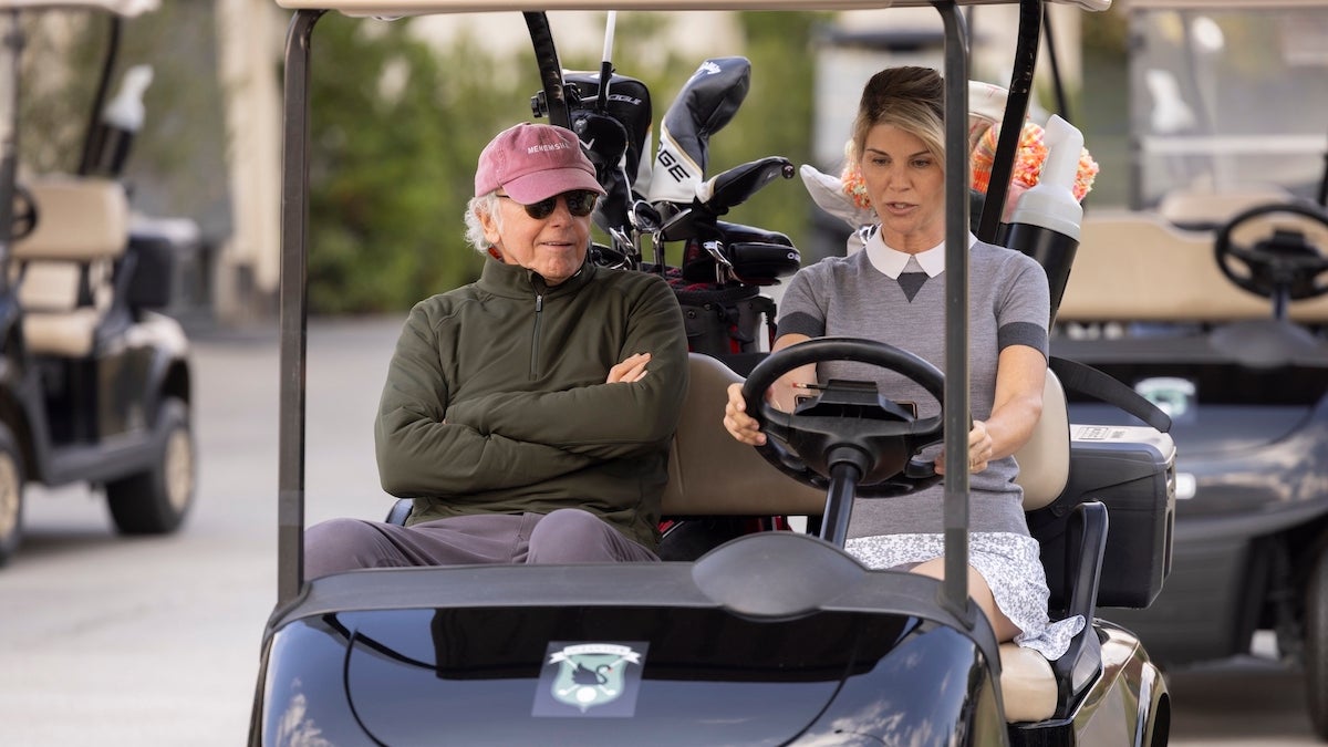 Lori Loughlin Pokes Fun at College Scandal in Curb Your Enthusiasm - Vimarsana News
