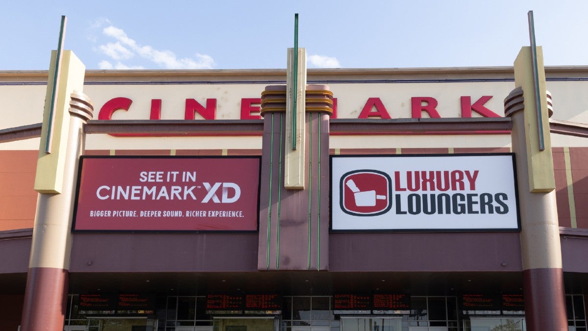 Cinemark Accused of Misrepresenting Size of 24 Oz. Cups in Texas Lawsuit