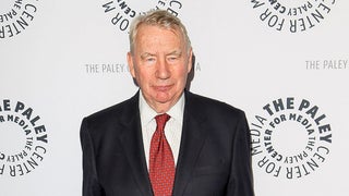 Robert MacNeil, PBS News Anchor and MacNeil/Lehrer Report Creator, Dies at 93
