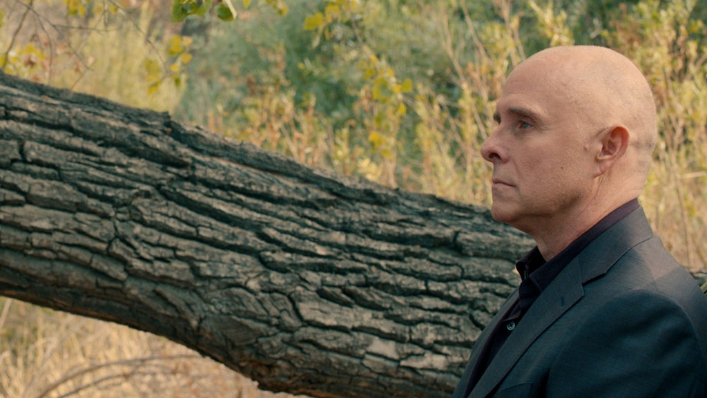 Paul Schulze as Miller in "Sugar"