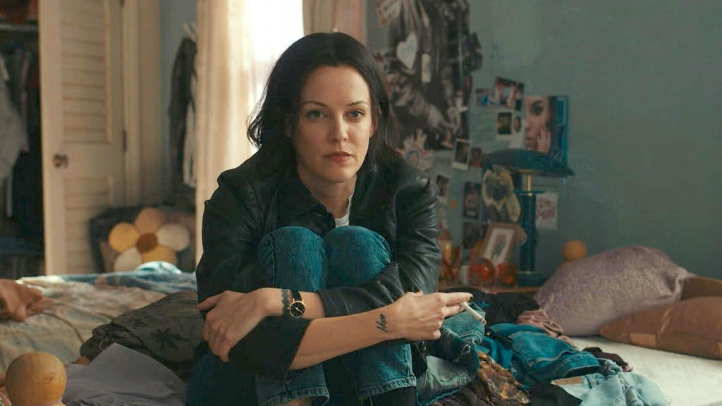 Riley Keough in "Under the Bridge"