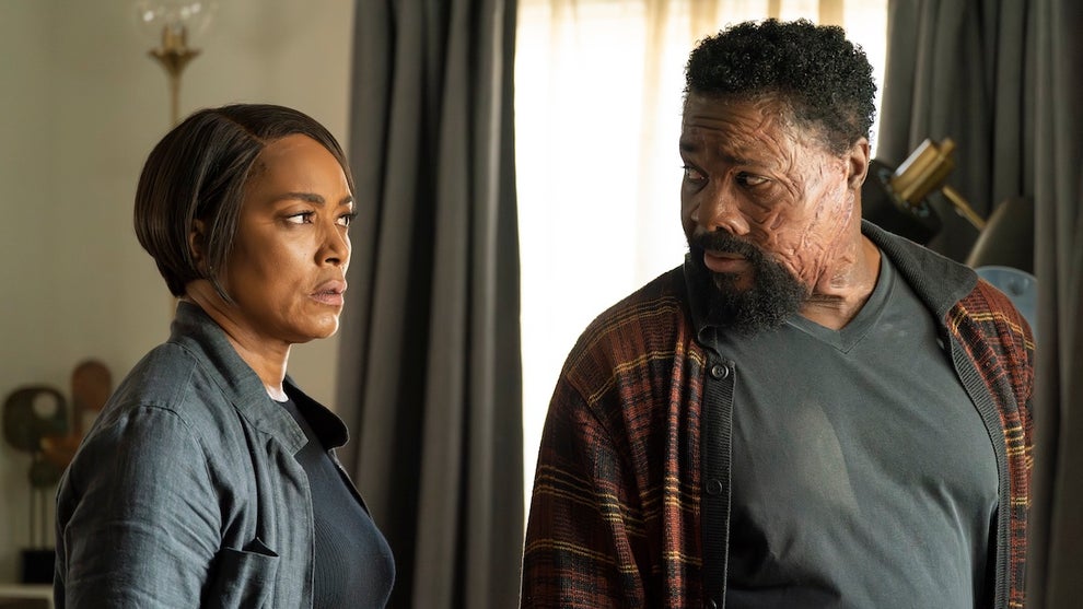 911-angela-bassett-malcolm-jamal-warner-disney.jpg