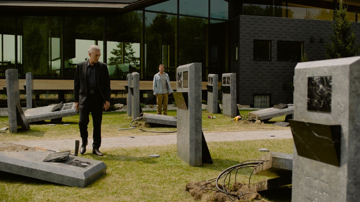 'The Shrouds' Review: David Cronenberg's Exploration of Grief - Vimarsana News