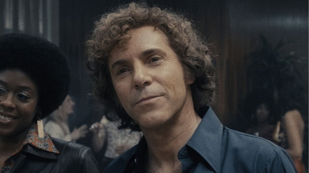 Alessandro Nivola as Bert Schneider in the "The Big Cigar" (Apple TV+)
