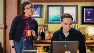 First Look at ‘Big Bang Theory’ Stars Jim Parsons and Mayim Bialik in the ‘Young Sheldon’ Finale | Photos