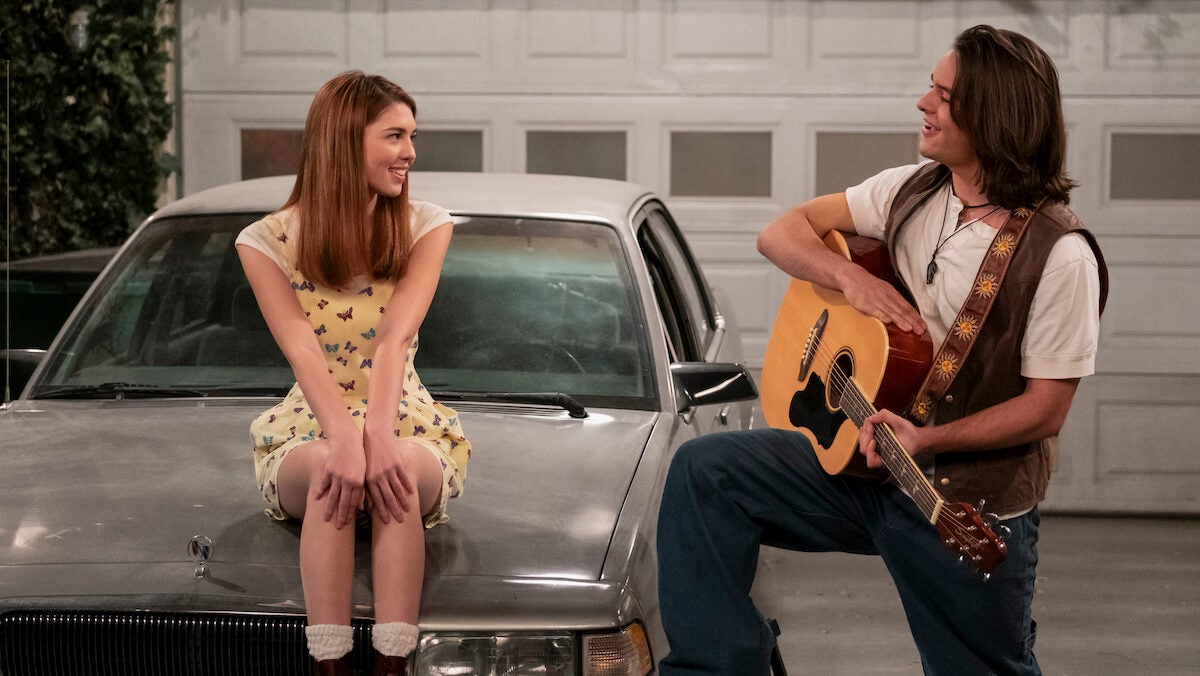 That '90s Show Season 2 Trailer Teases a Web of Lies and OG Cameos