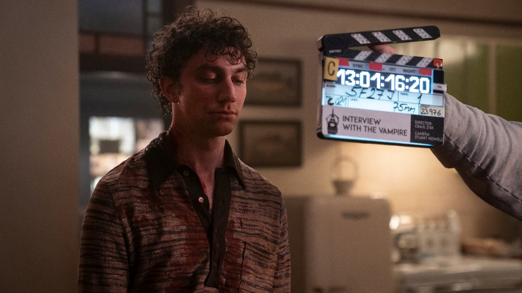 Luke Brandon Field behind the scenes as Young Molloy - Interview with the Vampire _ Season 2, Episode 5