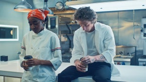 the-bear-ayo-edebiri-jeremy-allen-white-fx