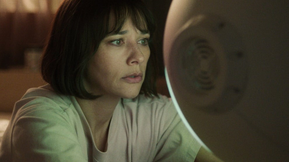 sunny-rashida-jones-apple