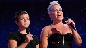 US singer-songwriter Pink (R) and her daughter Willow (L) perform on the fourth and last day of the Democratic National Convention (Photo by ANDREW CABALLERO-REYNOLDS / AFP)