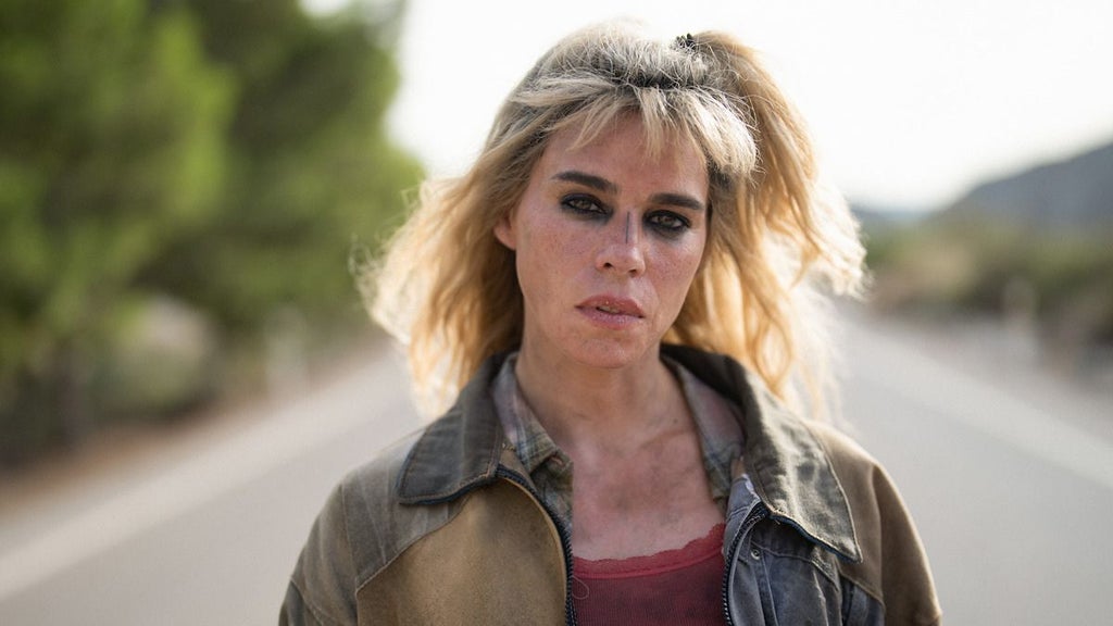 Billie Piper as Cassandra in "Kaos" (Netflix) 
