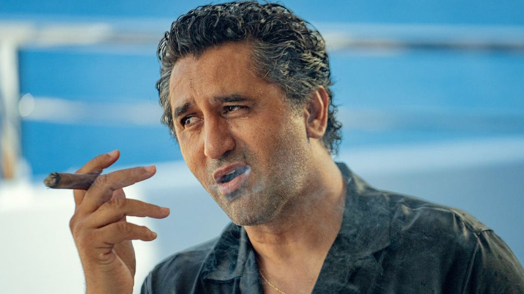Cliff Curtis as Poseidon in "Kaos" (Netflix)