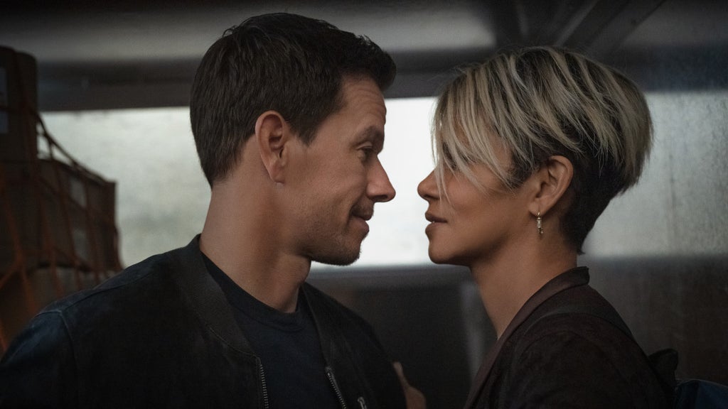 the-union-mark-wahlberg-halle-berry