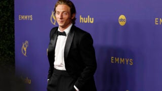 Jeremy Allen White Joins ‘The Mandalorian and Grogu’