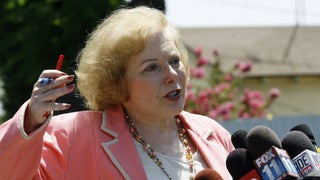 Linda Deutsch, AP Court Reporter Who Covered Charles Manson and OJ Simpson Trials, Dies at 80