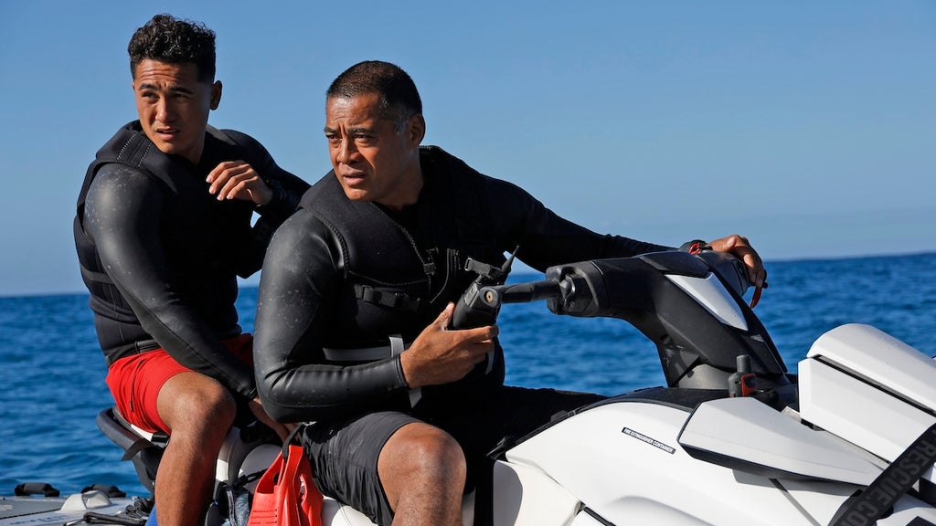 rescue-hi-surf-kekoa-kekumano-robbie-magasiva-zach-dugan-fox
