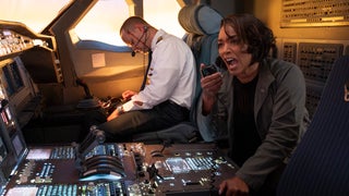 ‘9-1-1’ Star Angela Bassett ‘Can’t Wait’ to See What’s Next After Athena’s ‘Breakthrough’ Plane Landing