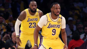 Lebron and Bronny James (Credit: Howard How/Getty Images)