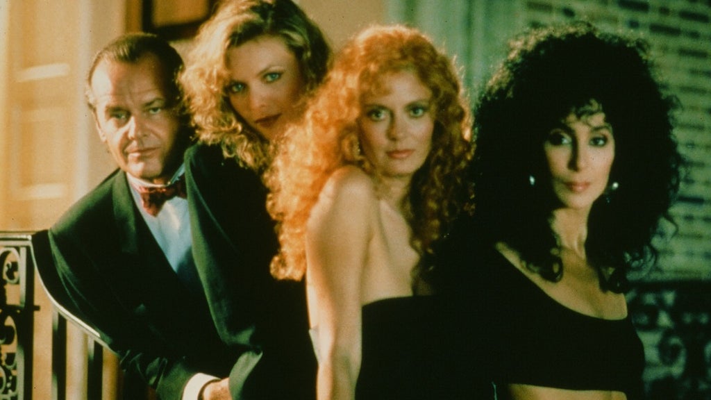 Jack Nicholson, Michelle Pfeiffer, Susan Sarandon and Cher pose for "The Witches of Eastwick" circa 1987. (Photo by Hulton Archive/Getty Images)