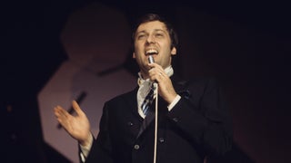 Jack Jones, Singer Known for ‘Impossible Dream’ and ‘Love Boat’ Theme, Dies at 86