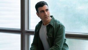 Brett Goldstein as Louis on "Shrinking" Season 2 (Apple TV+)