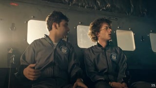 Please Don’t Destroy Returns to ‘SNL’ as They Find Out It’s a Bad Day for Skydiving | Video