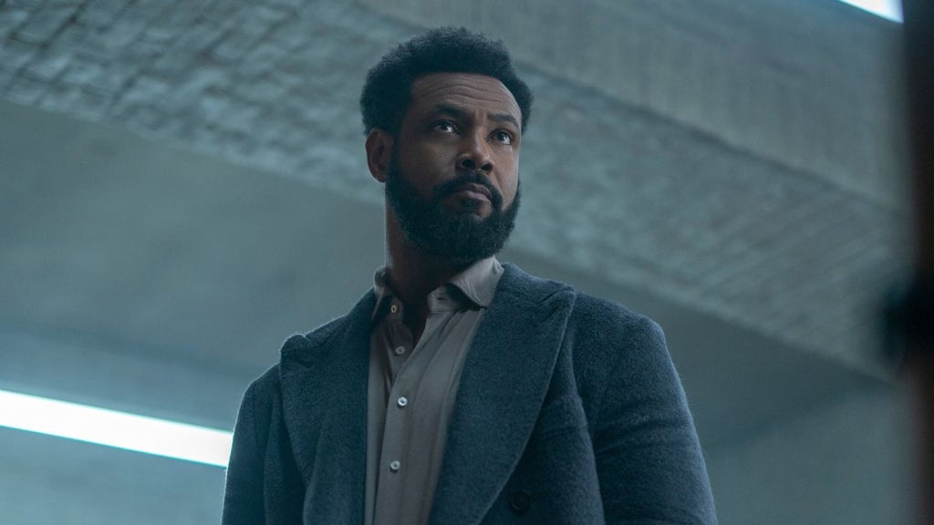 Isaiah Mustafa as John Sampson in "Cross" (Prime Video)