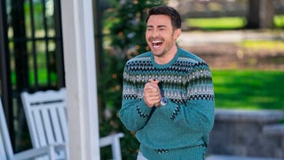 Jonathan Bennett to Host Times Square New Year’s Eve Show With Performers Mickey Guyton, Mark Ambor