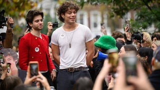 Hundreds of People Show Up for Harry Styles Lookalike Contest in London Despite Glaring Problem: ‘Harry Styles From Temu’