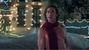 Dustin Milligan in "Hot Frosty" on Netflix