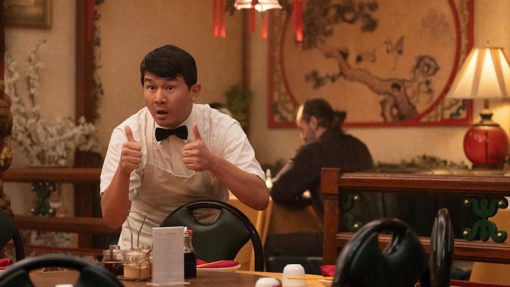 interior-chinatown-hulu-ronny-chieng-hulu