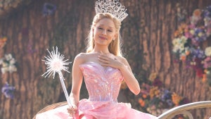 wicked-ariana-grande-glinda