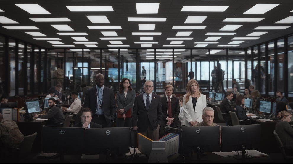 McKinley Belcher III as Carl Otieno, Mozhan Navabi as Melissa Kornblau, Robert De Niro as George Mullen, Jesse Plemons as Roger Carlson and Connie Britton as Valerie Whitesell in "Zero Day." (Credit: Netflix)