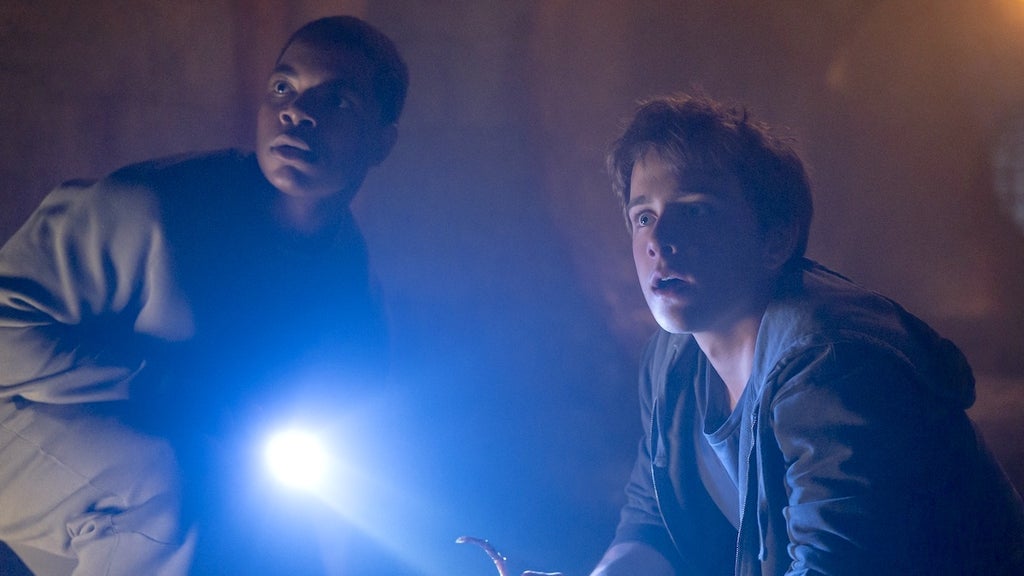 Elijah M. Cooper as CJ and Sam McCarthy as Devin in "Goosebumps: The Vanishing"
