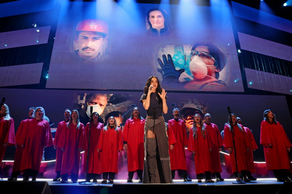 Katy Perry, recording artist, and the Pasadena Chorale